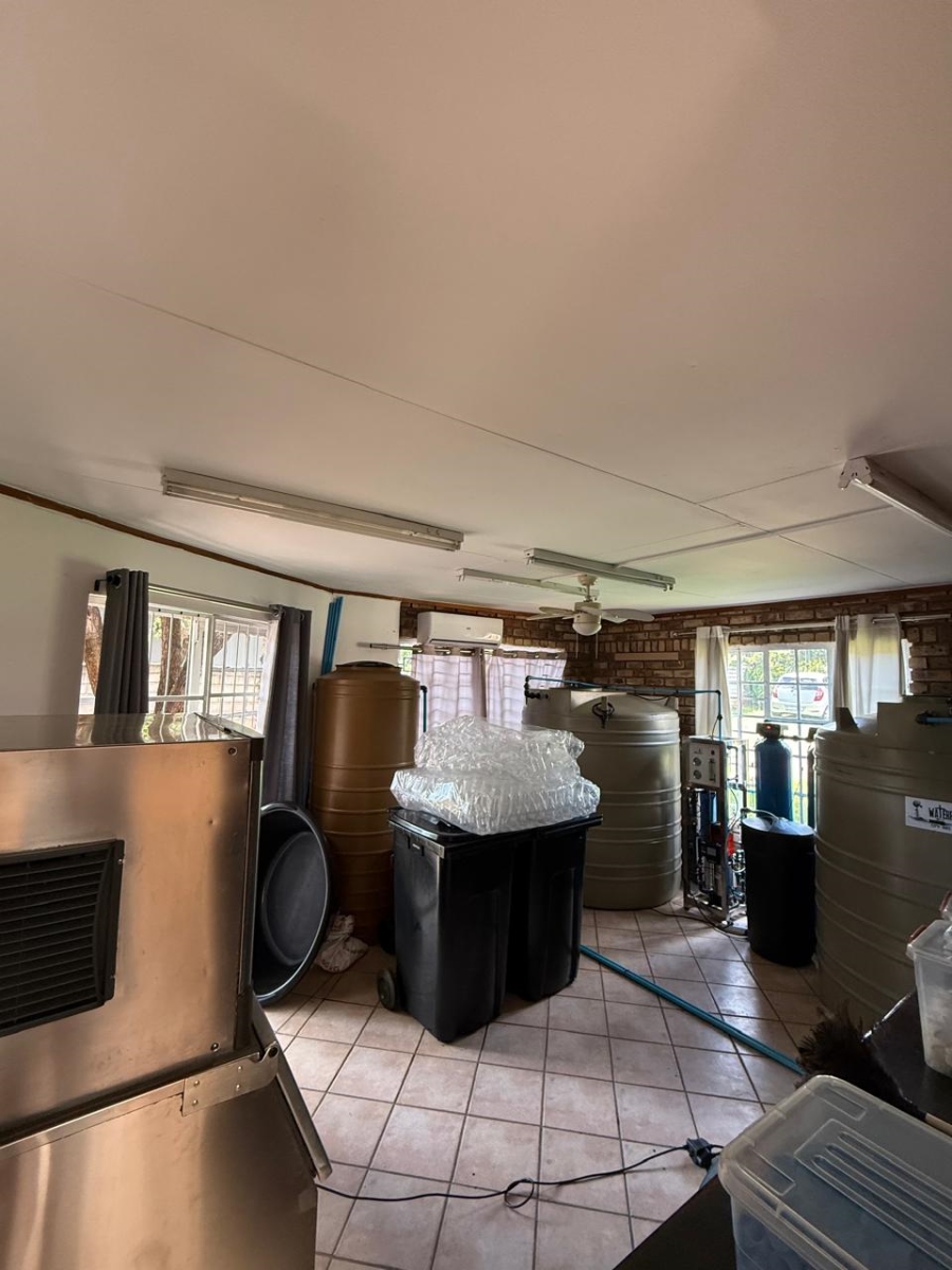 To Let Commercial Property for Rent in Schoemansville North West